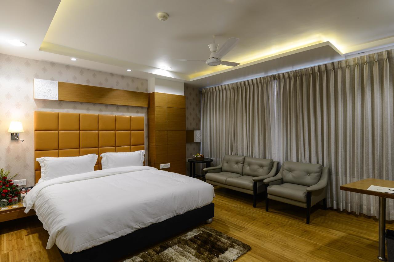 Hotel Atishay Bhopal Exterior photo