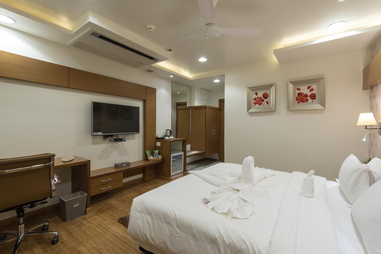 Hotel Atishay Bhopal Exterior photo