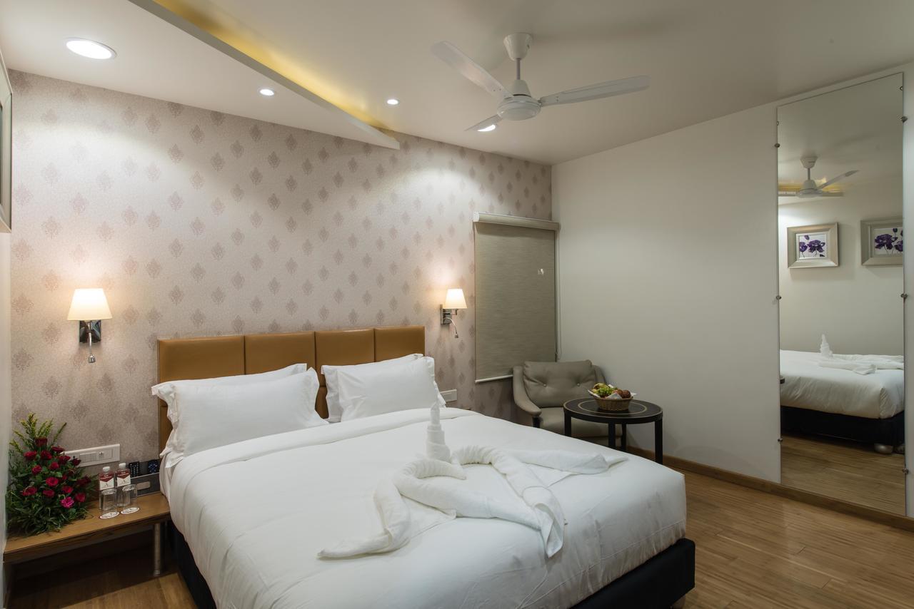 Hotel Atishay Bhopal Exterior photo