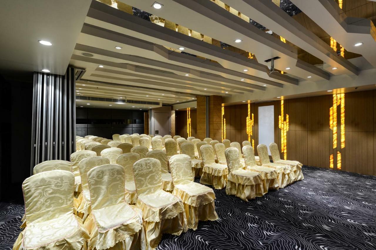 Hotel Atishay Bhopal Exterior photo
